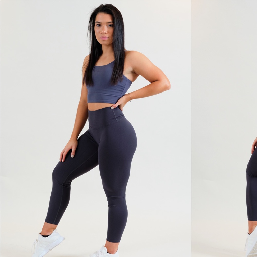 SOLD Paragon Everyday leggings